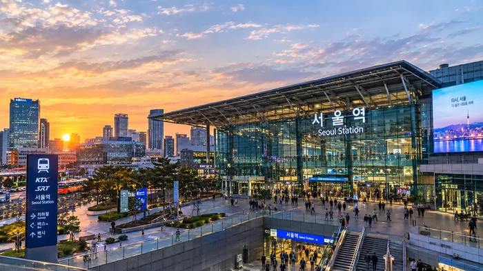 Seoul Station at dusk, main KTX departure hub